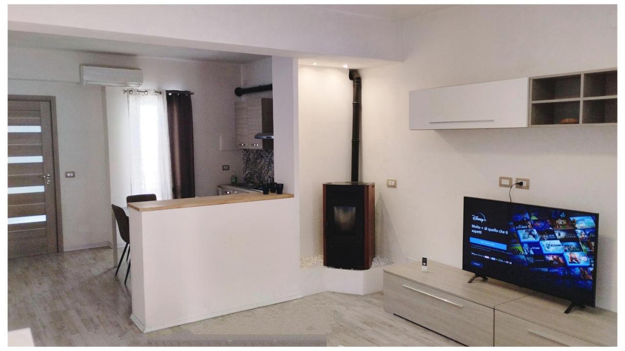 Erre Apartment Messina Buitenkant foto